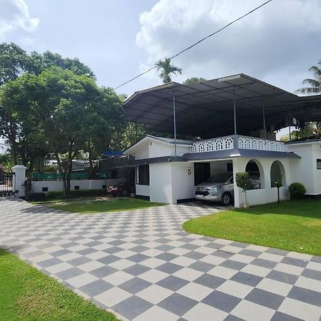 Garden Park Villa 蒂鲁瓦尔拉 外观 照片